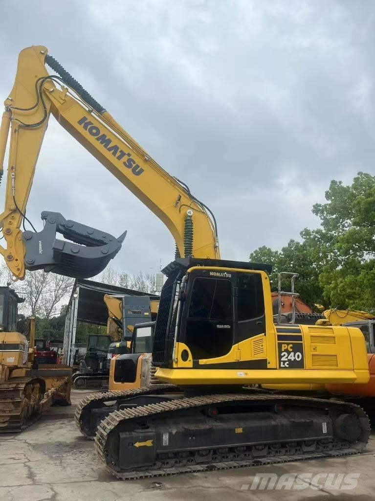 Komatsu PC 240 Vikšriniai ekskavatoriai