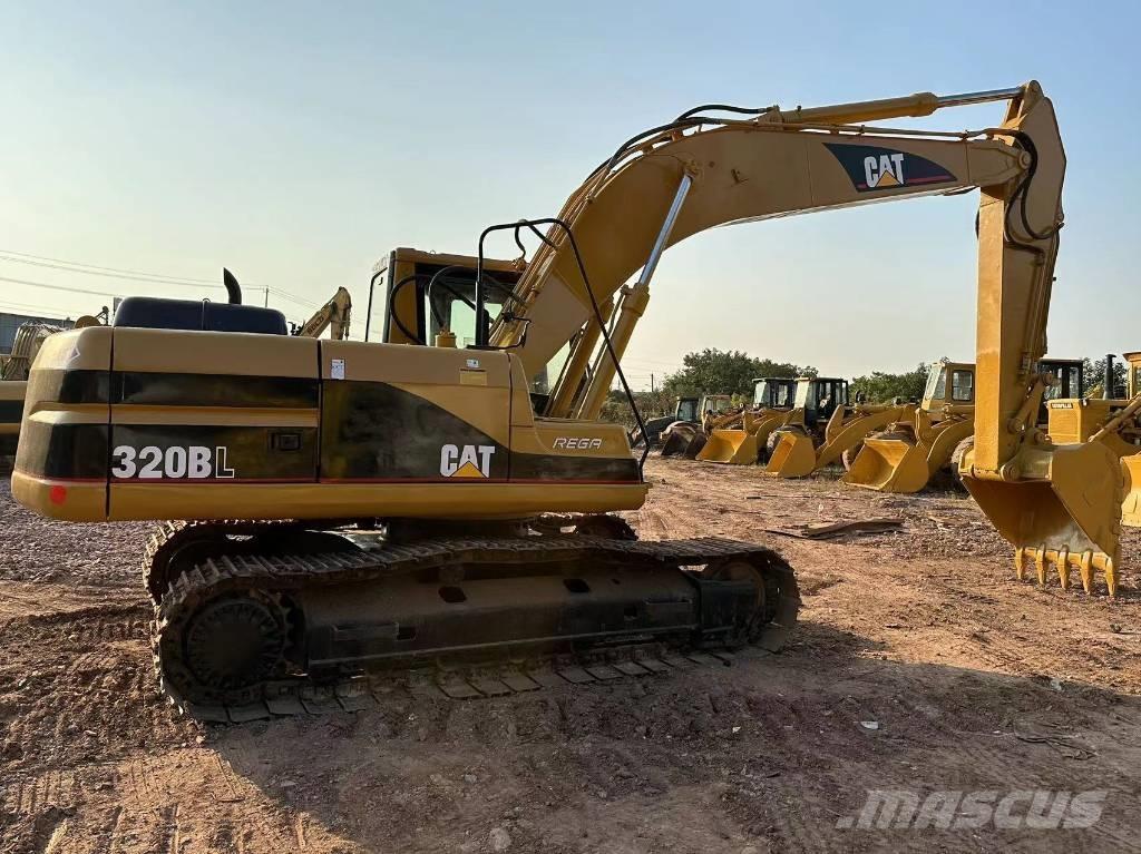 CAT 320 B Vikšriniai ekskavatoriai