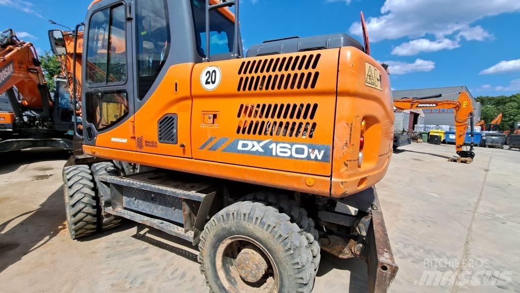 Doosan DX 160 W-3 Ratiniai ekskavatoriai