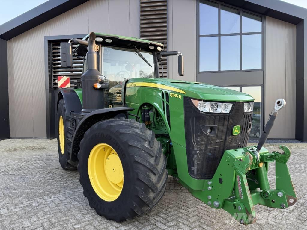 John Deere 8345 R Traktoriai