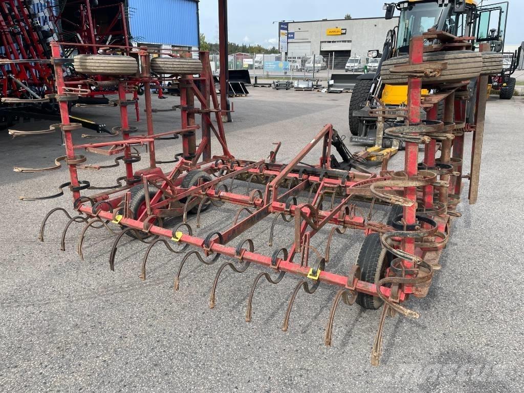 Väderstad Boggiharv Varomosios akėčios ir žemės frezos