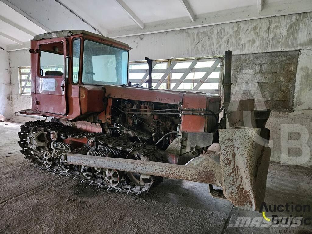  Onbekend DT-75 Vikšriniai buldozeriai