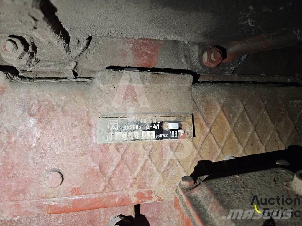  Onbekend DT-75 Vikšriniai buldozeriai