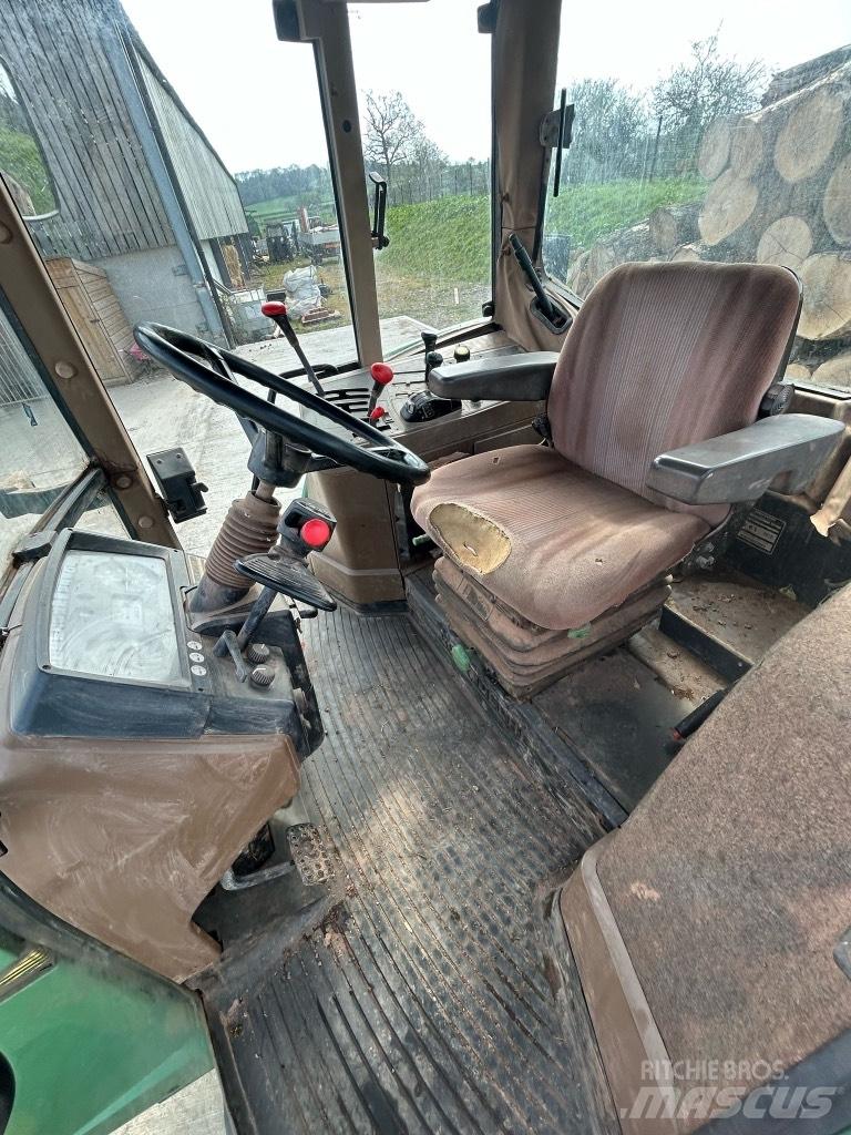 John Deere 6400 Naudoti kompaktiški traktoriai