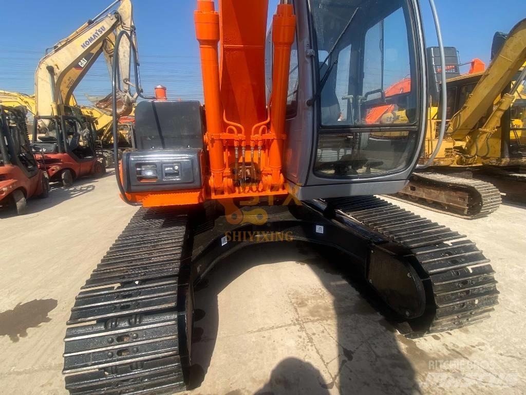 Hitachi EX 120 Vikšriniai ekskavatoriai