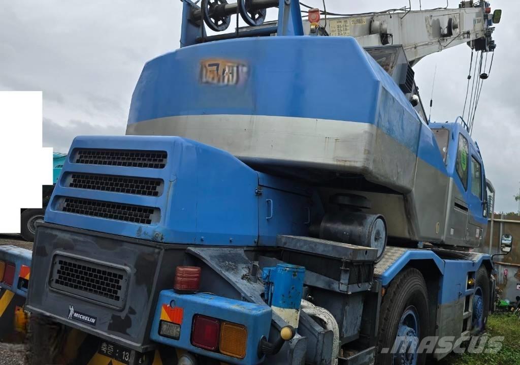 Tadano TR 250 M-6 Neapdoroto reljefo kranai