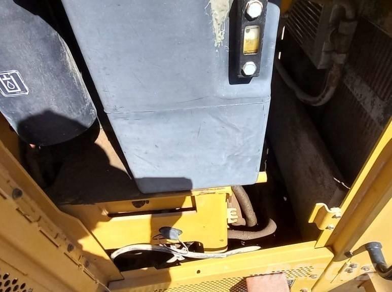 CAT 14 M Greideriai
