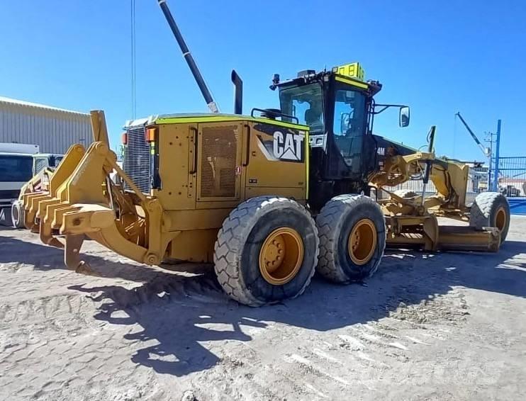 CAT 14 M Greideriai