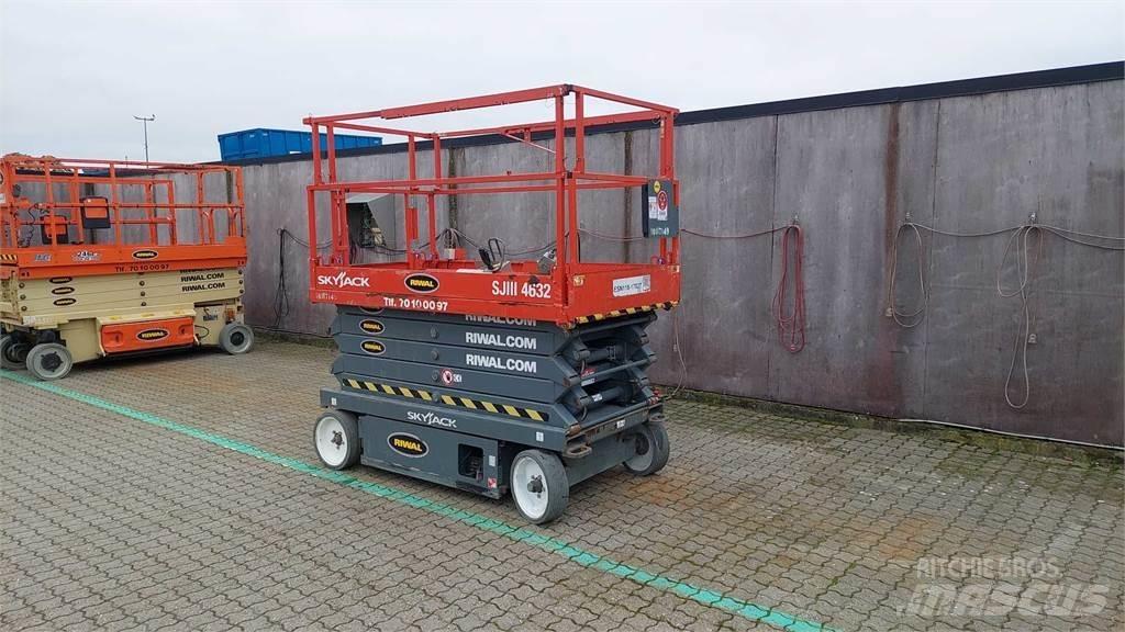 SkyJack SJIII4632 Žirkliniai keltuvai