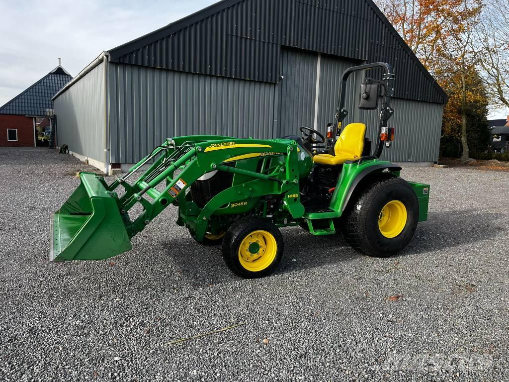 John Deere 3045 R Traktoriai