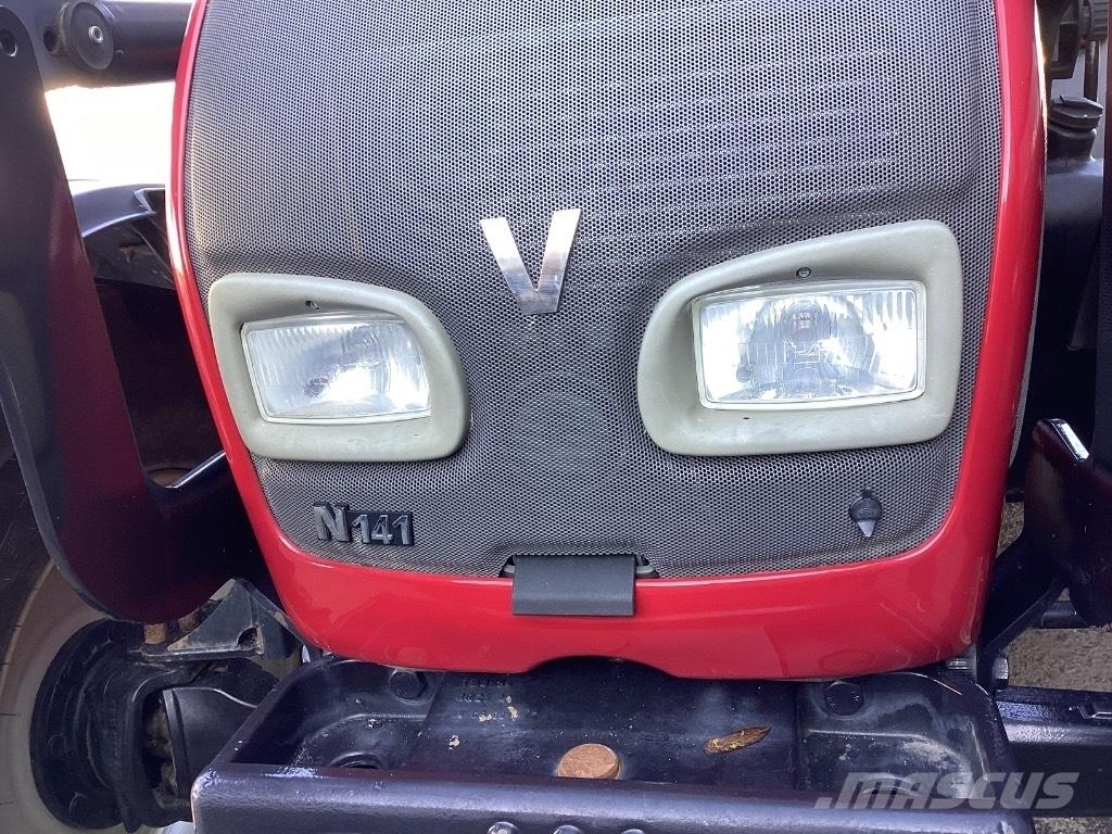 Valtra N141 Traktoriai
