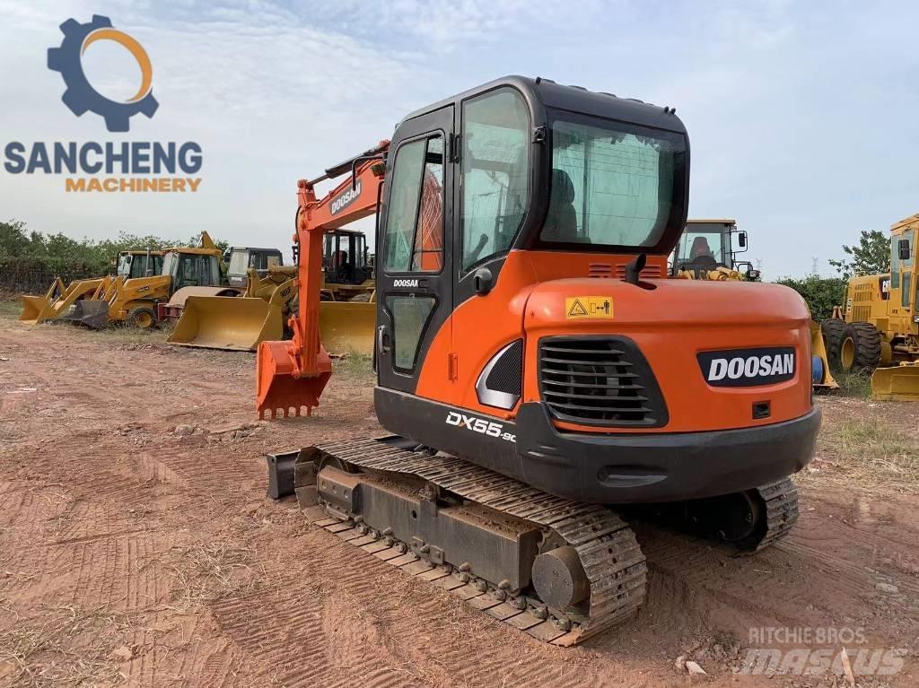 Doosan DX 55 Vikšriniai ekskavatoriai