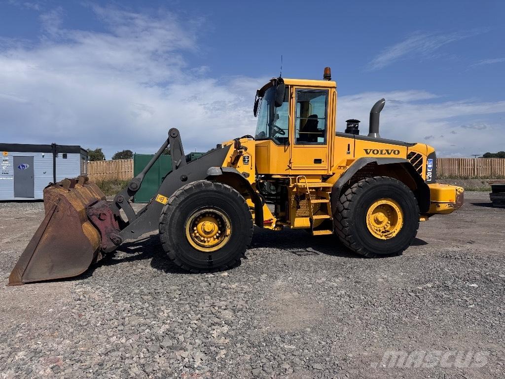 Volvo L 120 E Naudoti ratiniai krautuvai