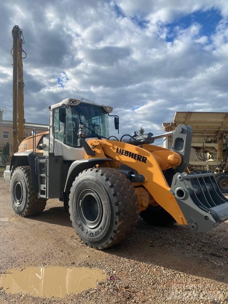 Liebherr 580  L Naudoti ratiniai krautuvai
