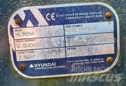 Hyundai HL955A Kaušai