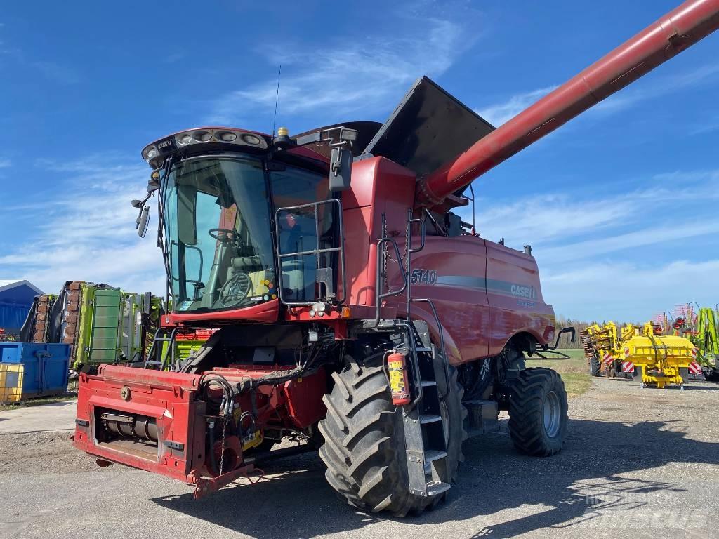 Case IH AF 5140 Derliaus nuėmimo kombainai