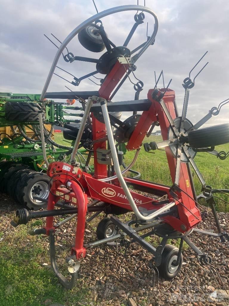 Vicon FANEX 764 Šieno grėbliai ir vartytuvai