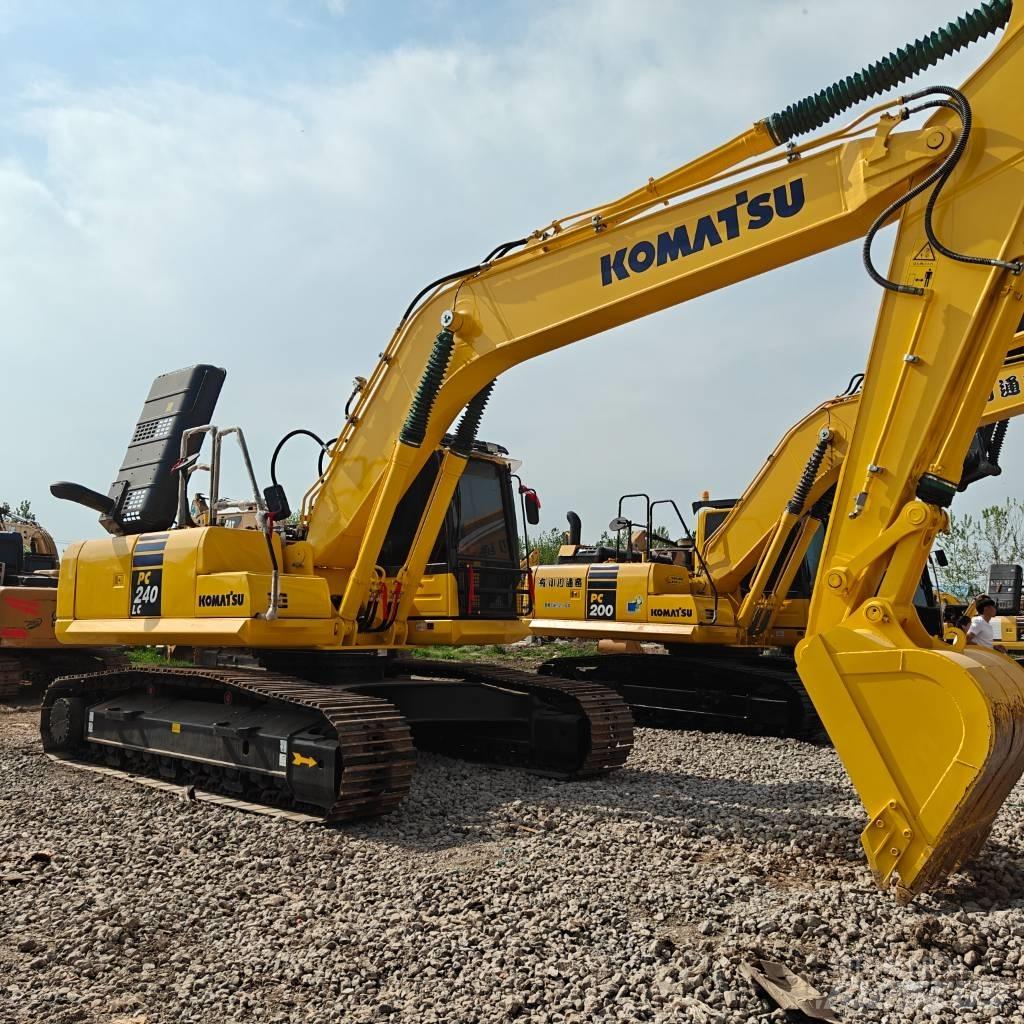 Komatsu 240LC-8 Vikšriniai ekskavatoriai