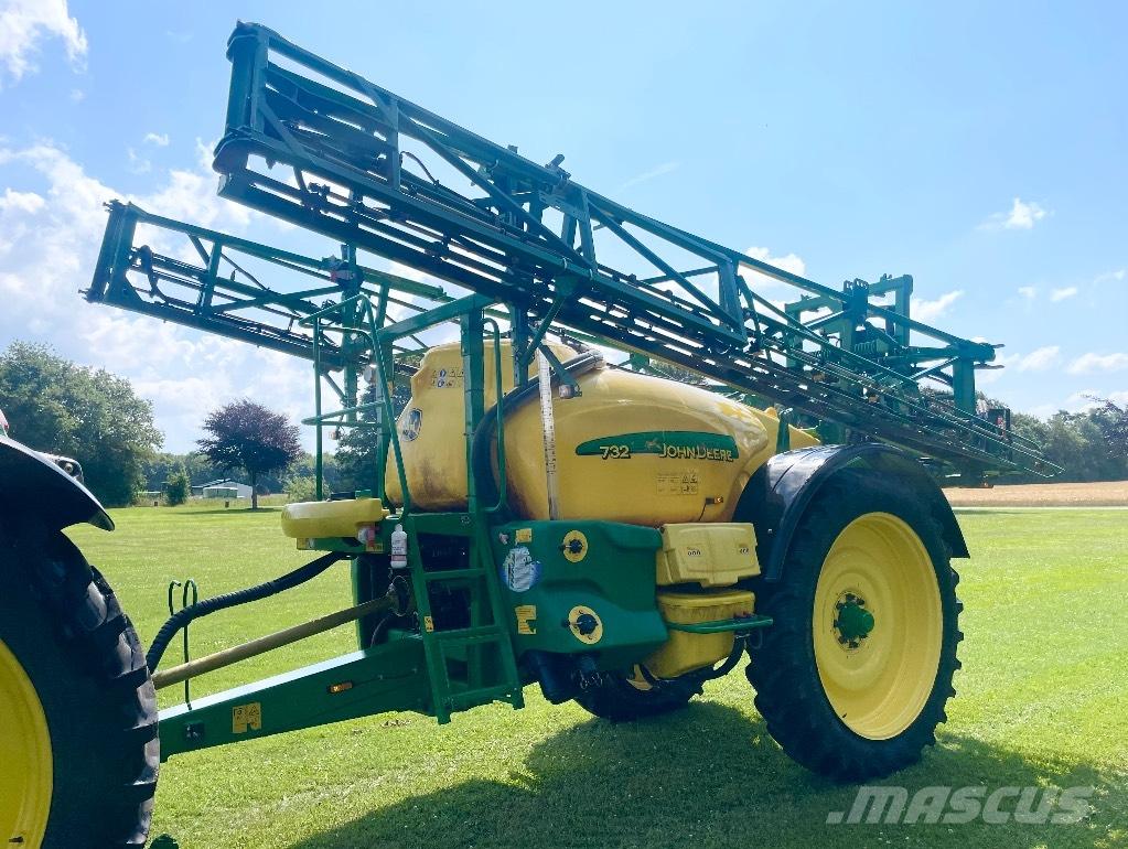 John Deere 732 Prikabinami purkštuvai