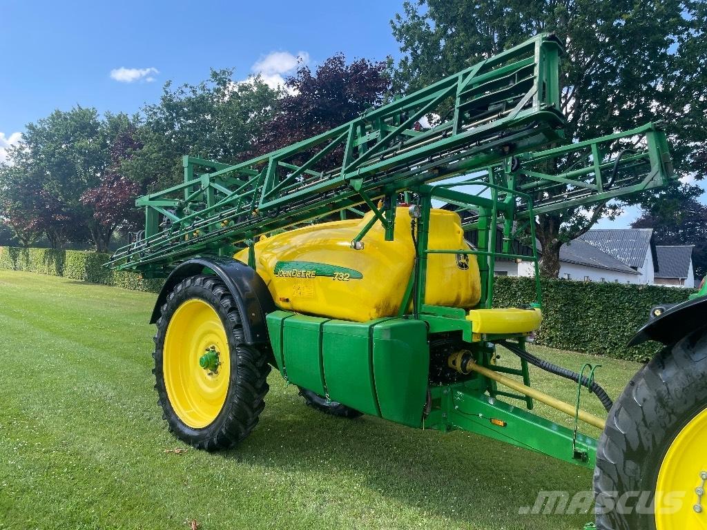 John Deere 732 Prikabinami purkštuvai