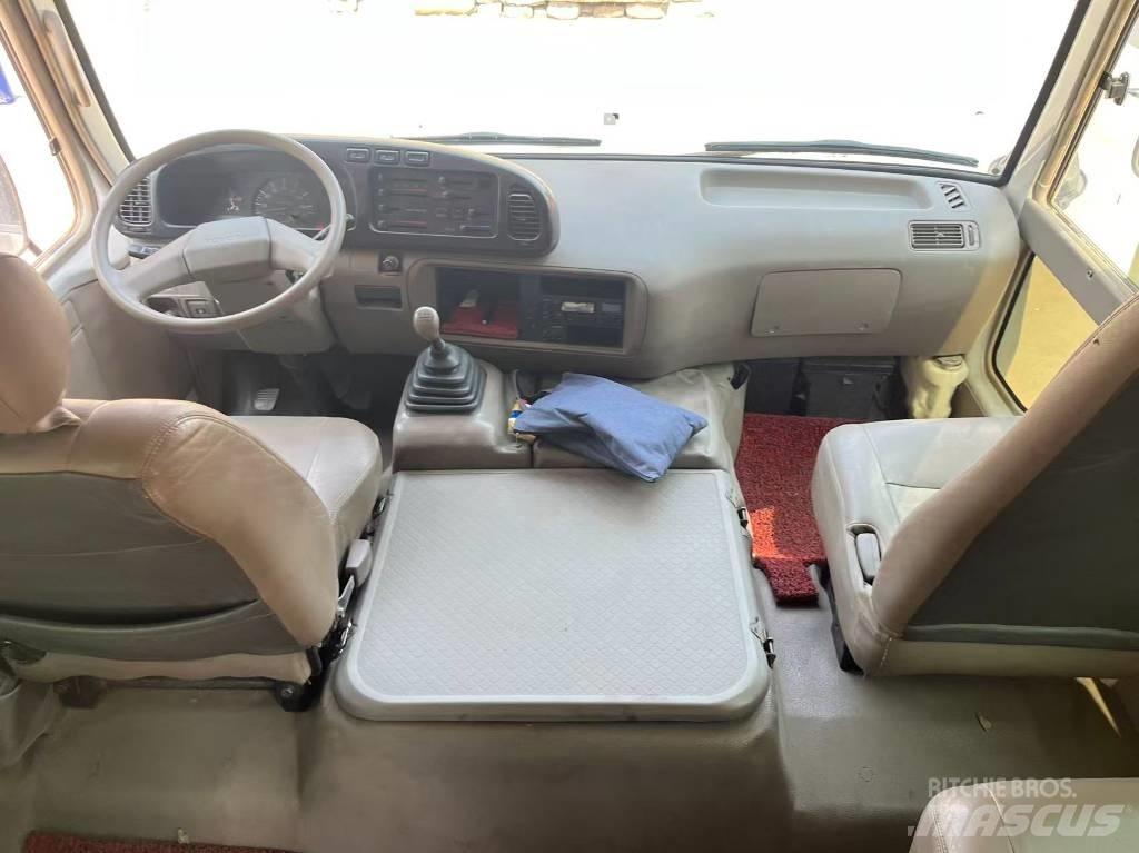 Toyota Coaster Tarpmiestiniai autobusai