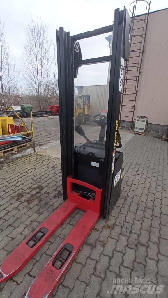 Hyster S1.4S Rankiniai vėžimėliai