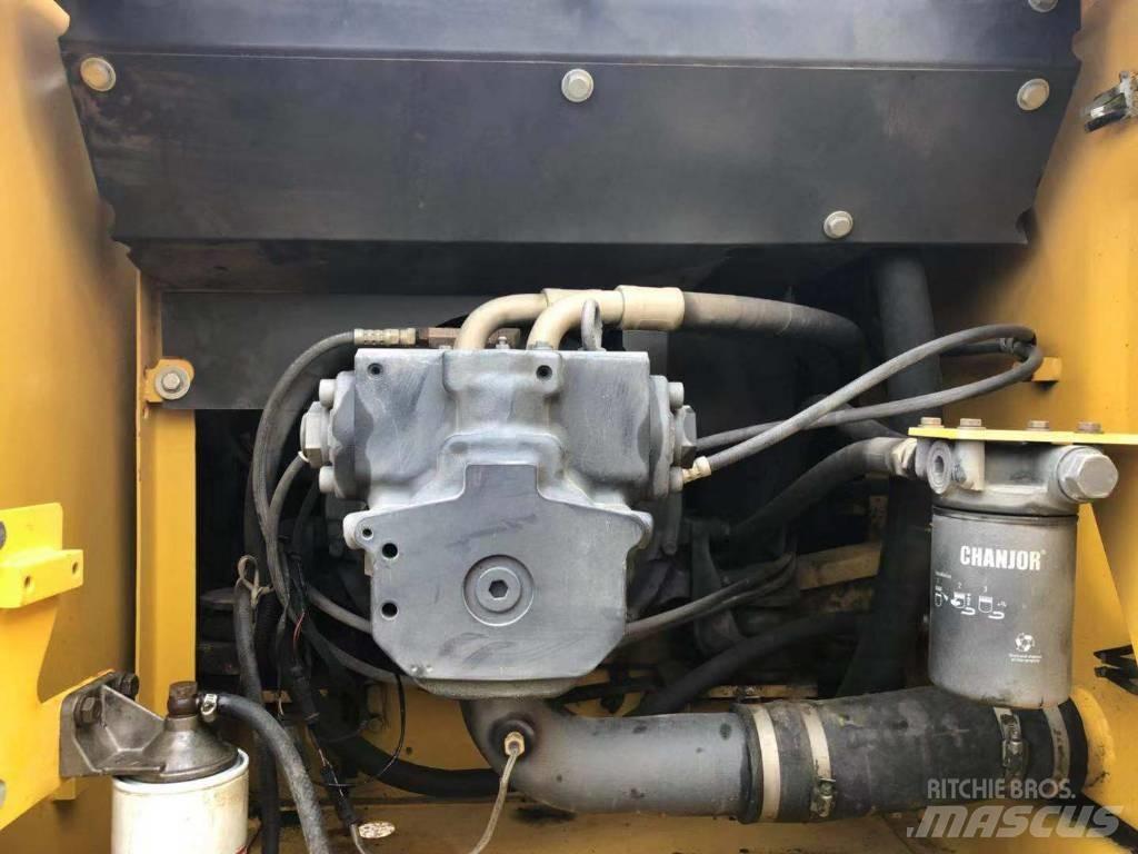Komatsu pc200-7 Vikšriniai ekskavatoriai