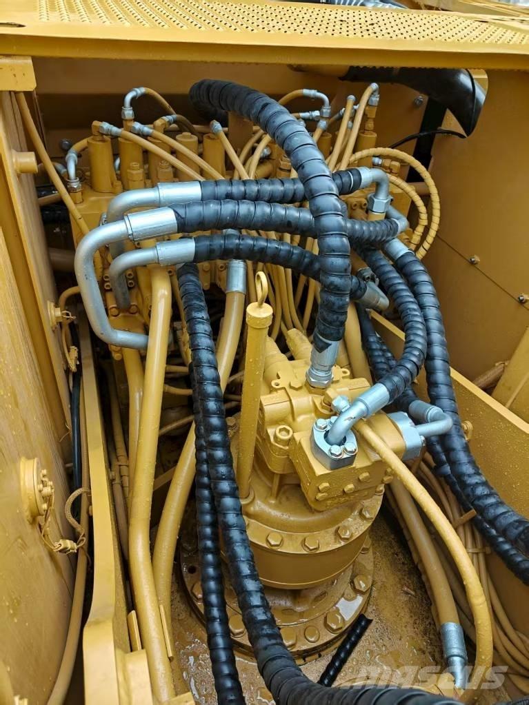 CAT 320C Vikšriniai ekskavatoriai