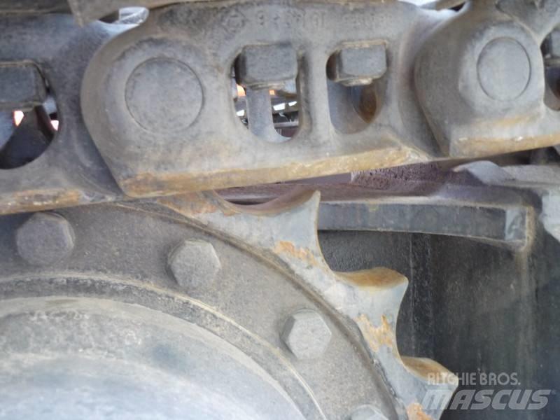 Hitachi EX 220-3 Vikšriniai ekskavatoriai