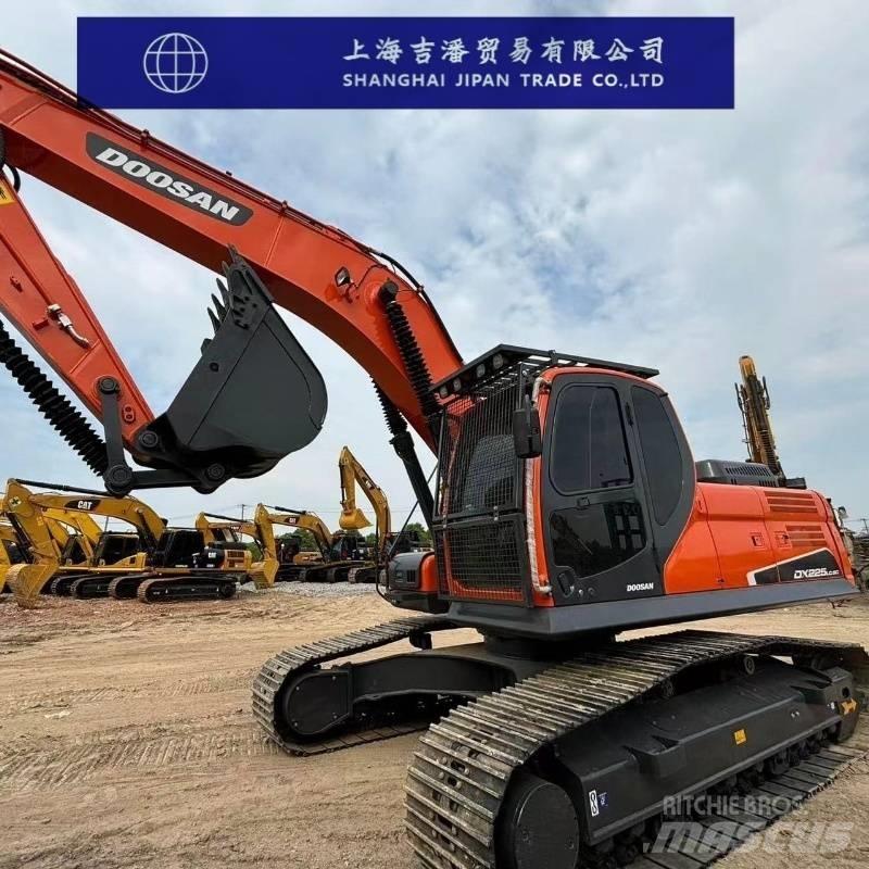 Doosan DX 225 Vikšriniai ekskavatoriai