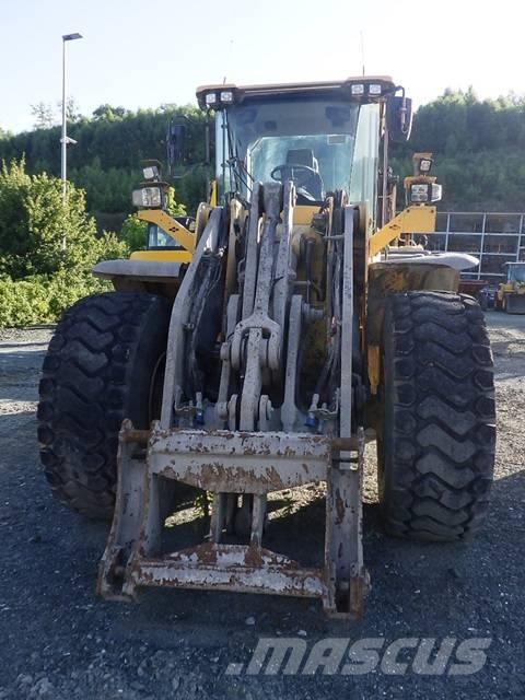 Volvo L 120 H Naudoti ratiniai krautuvai