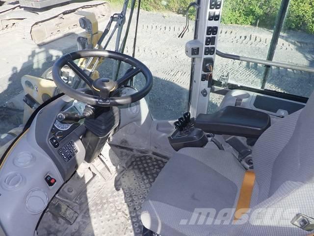 Volvo L 120 H Naudoti ratiniai krautuvai