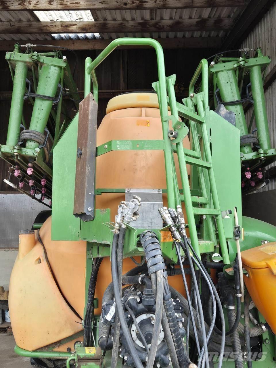 Amazone UX 4200 Prikabinami purkštuvai