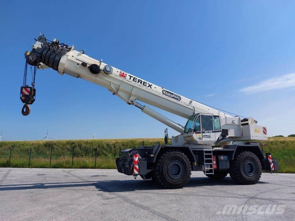Terex RT100 Neapdoroto reljefo kranai