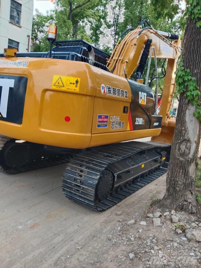 CAT 320 D L Vikšriniai ekskavatoriai