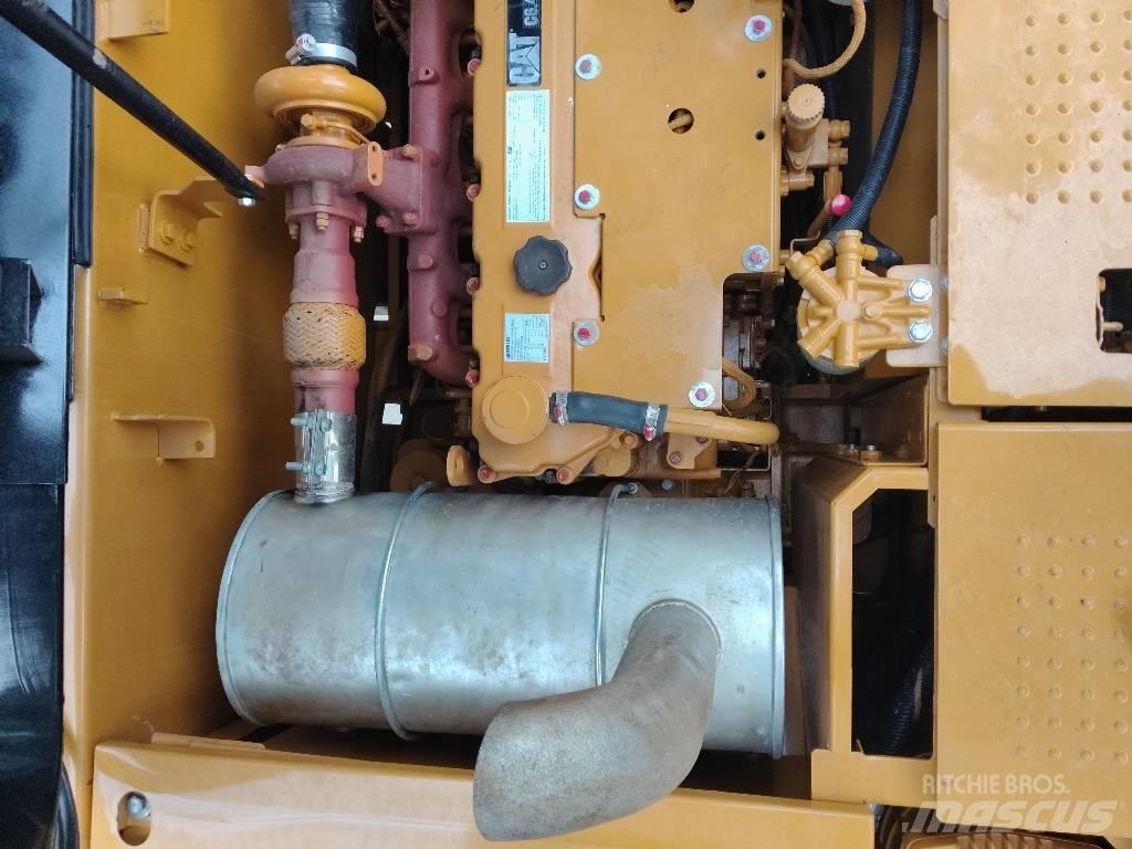 CAT 320 D L Vikšriniai ekskavatoriai