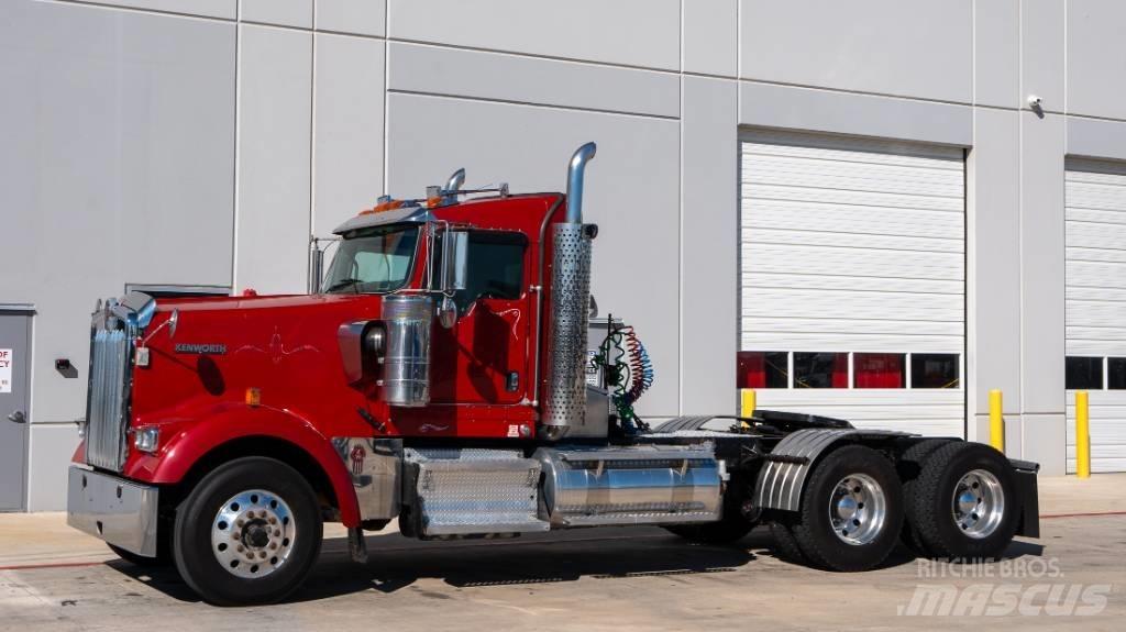 Kenworth W 900 Naudoti vilkikai