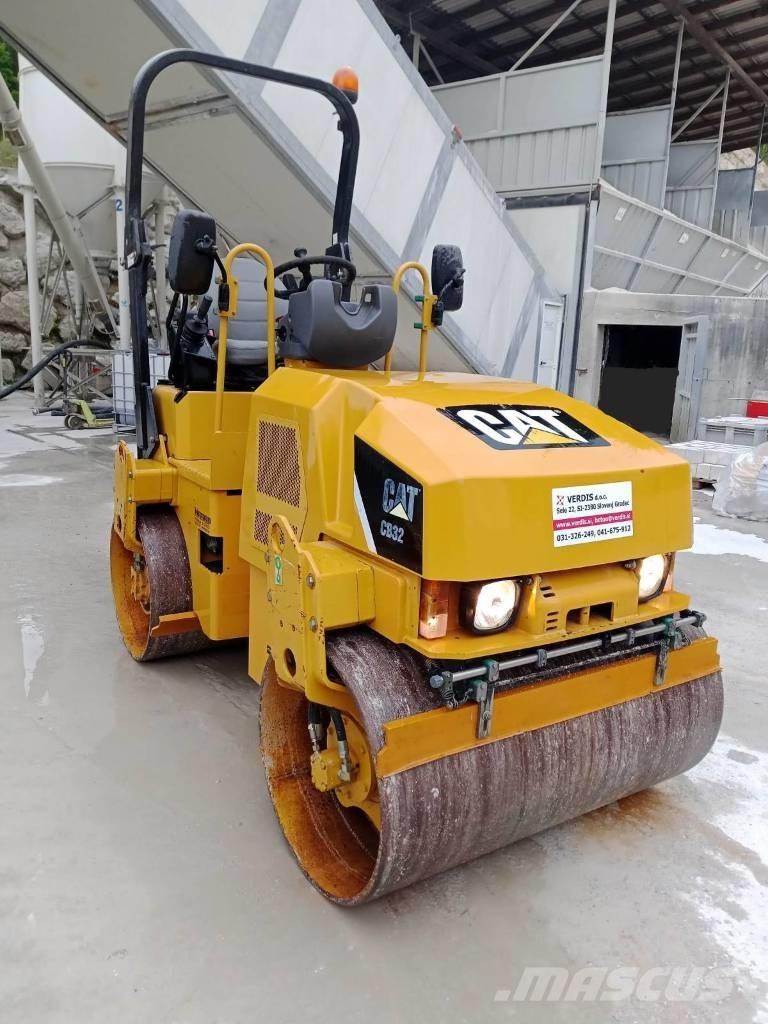 CAT CB 32 Porinių būgnų volai