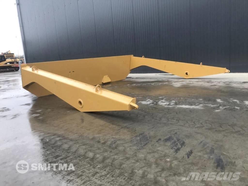 CAT 735- B1N Galiniai žibintai