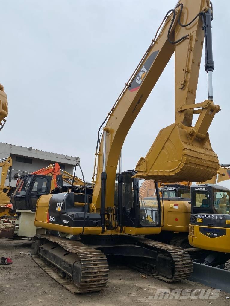 CAT 326 D Vikšriniai ekskavatoriai