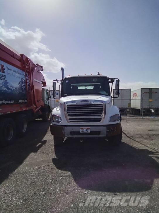 Freightliner M2 Savivarčiai su kabeliniu keltuvu