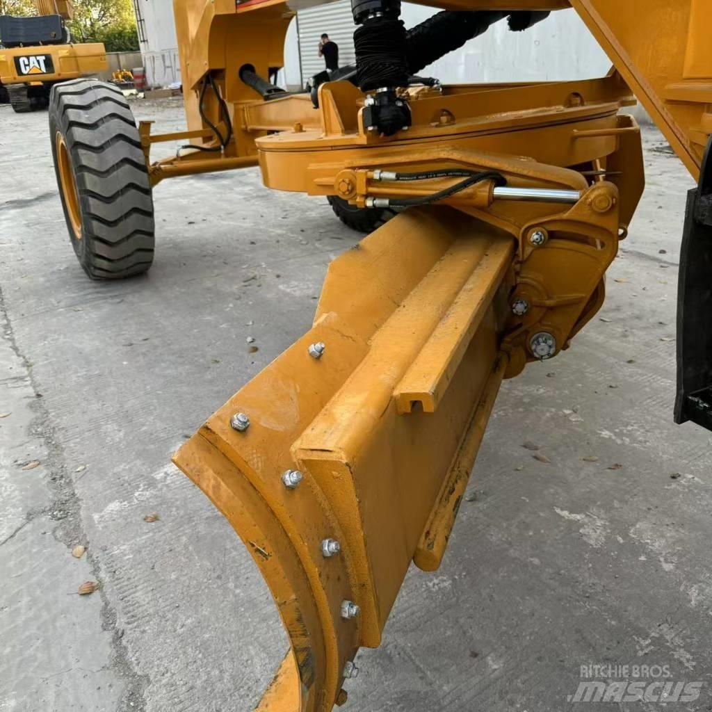 CAT 140 G Greideriai