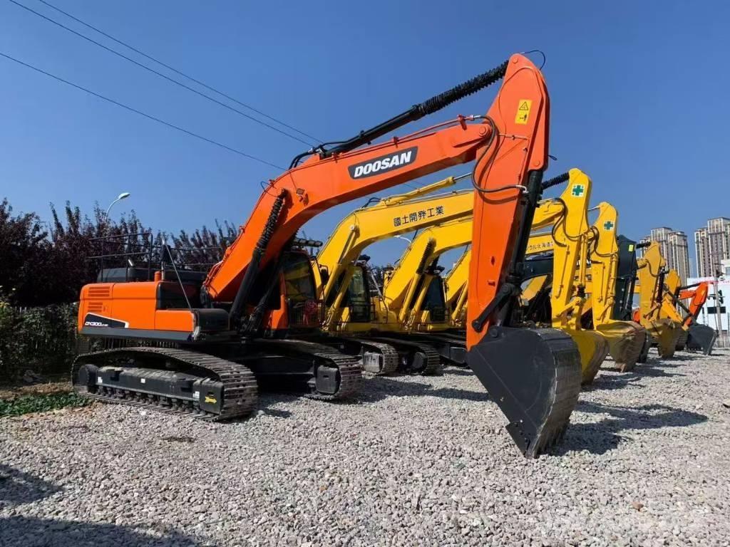 Doosan 300-7 Vikšriniai ekskavatoriai