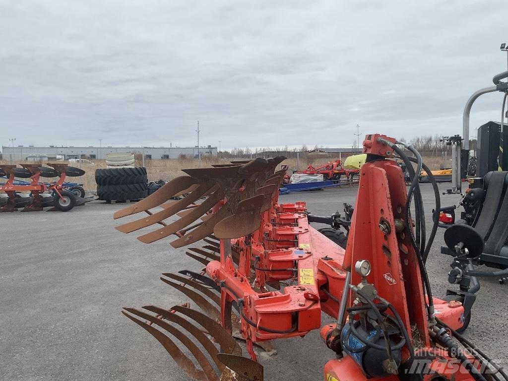Kuhn Varimaster 122 Apverčiamieji plūgai