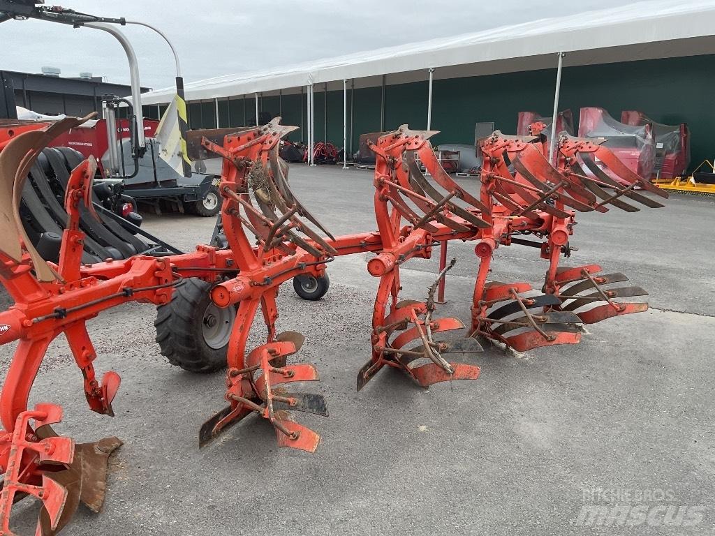 Kuhn Varimaster 122 Apverčiamieji plūgai
