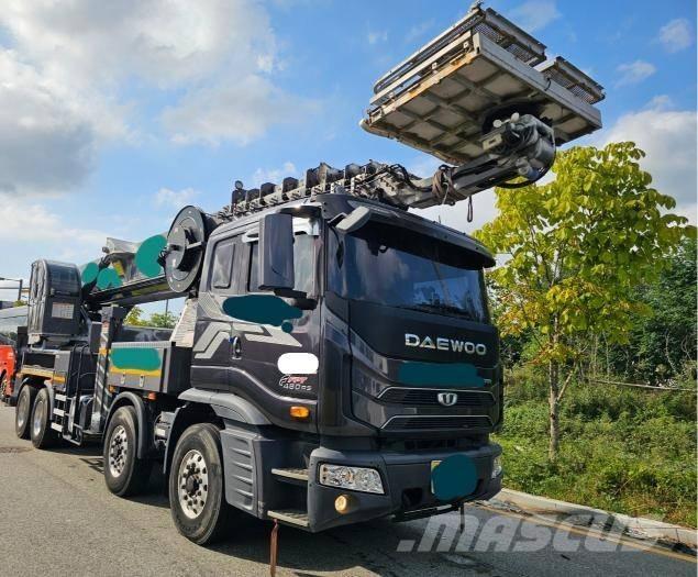 Horyong SKY750 Ant vilkikų montuojamos kėlimo platformos