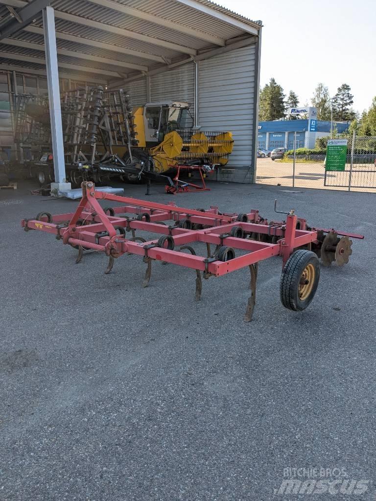 Väderstad SK13 Kultivatoriai