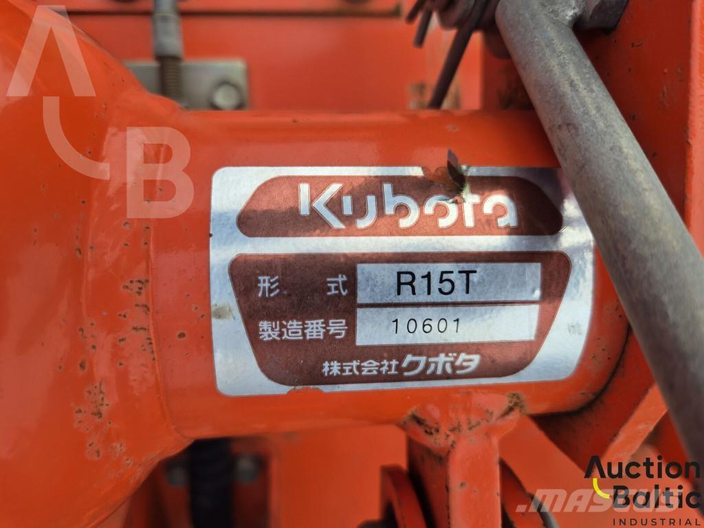 Kubota R 15T Varomosios akėčios ir žemės frezos