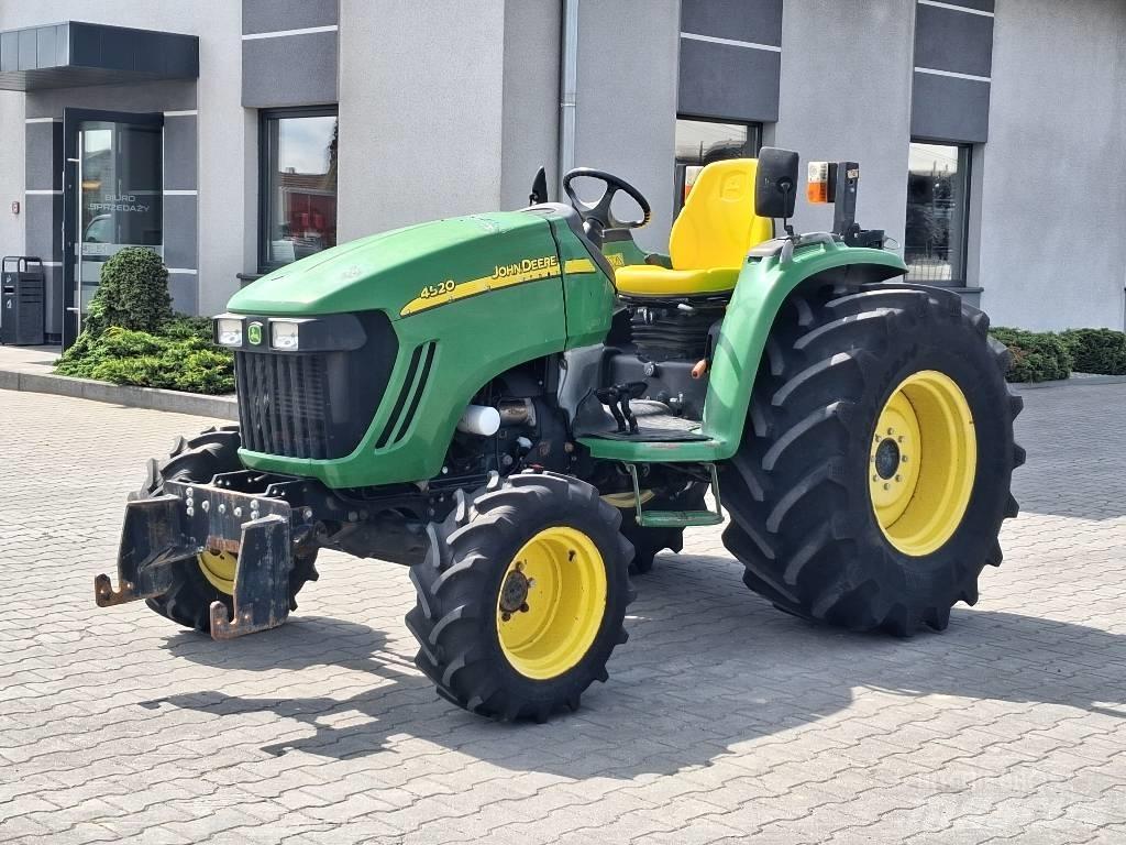 John Deere 4520 Traktoriai