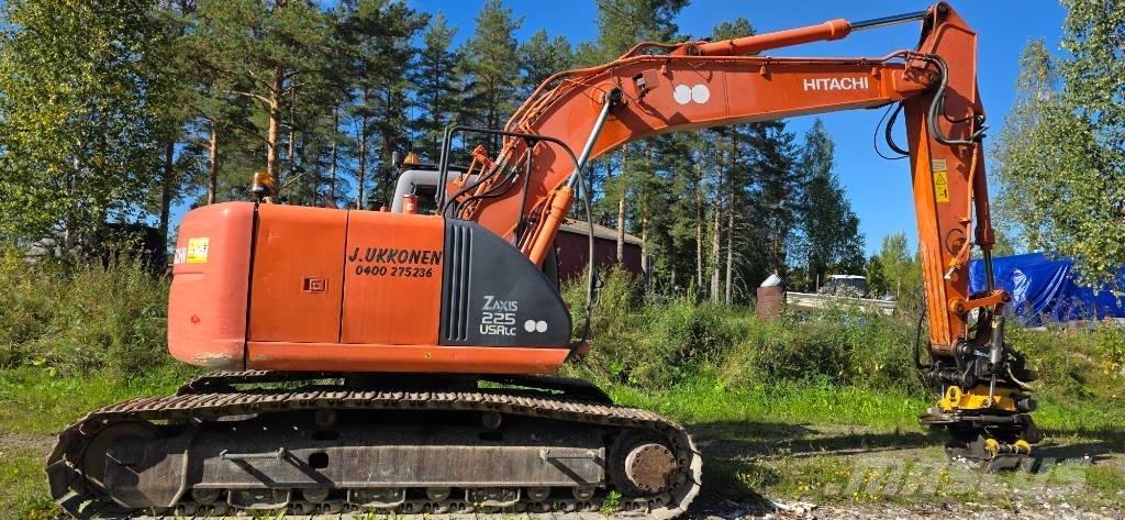 Hitachi ZX 225 USR Vikšriniai ekskavatoriai
